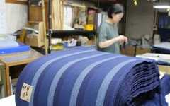 伝統は今＜７＞　阿波しじら織　海外市場に新たな可能性、時代のニーズで進化