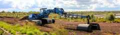 Torfbagger im Moor Foto: wiltzscher – stock.adobe.com