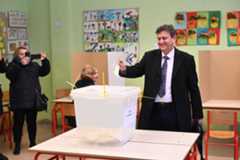 Banja Luka: Kandidat oporbe u RS Branko Blanuša glasao na prijevremenim izborima za predsjednika Republike Srpske