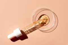 Retinol vs. Retinal: Kako ove jeseni odabrati retinoid koji će...