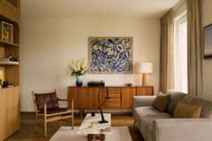 Projekt mieszkania, który udowadnia, że drewno lubi drewno