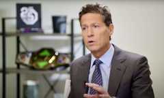 Moins de house shows et des billets plus chers : la WWE défend sa position.