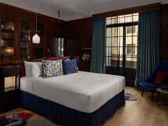 QT Hotel Sydney Room