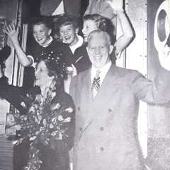 California Governor Earl Warren with his wife and three daughters