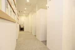 ツヴァイ長野店の内観2