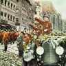 Défilé de SA devant Hitler, Nuremberg, 1927 Défilé de SA devant Hitler, Nuremberg, 1927