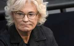 独国防相、ウクライナ侵攻めぐり無神経発言 新年動画で