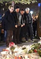 パリ襲撃事件、音楽業界にも衝撃 大型公演の中止相次ぐ