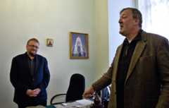 反同性愛法作った露議員、「S・フライ氏は悪の運び手」