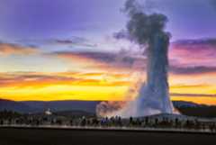 Old Faithful geyser in Yellowstone National Park, Wyoming