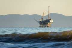Offshore oil platform