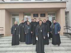 Фотофакт: священники поддержали о. Александра Богдана