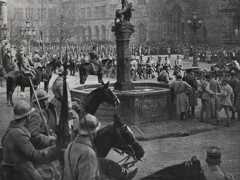 Historische Fotografie von berittenen und bewaffneten französischen Soldaten in Wiesbaden, 1918. Historische Fotografie von berittenen und bewaffneten französischen Soldaten in Wiesbaden, 1918.