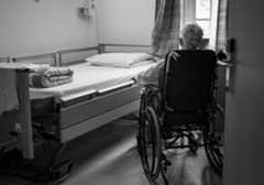 未届けの有料老人ホームが減らない根深い理由…不足する特養の数、待機老人や低所得層の受け皿に