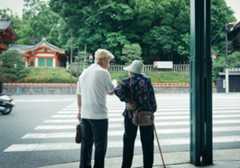 親の口座からお金が下ろせない?”その時”に備える3つの財産管理制度