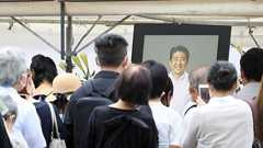 安倍氏「国葬」待望論 法整備や国費投入課題 政府「国民葬」模索も