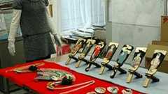 【茨城新聞】「貝合わせ」大洗で普及を 羽子板など、博物館へ115点寄贈