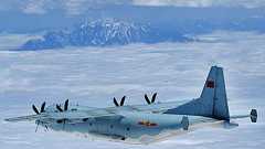 「中国軍機の領空侵犯を確認」今回が初めての侵入! 侵犯機が通った航路は? | 乗りものニュース