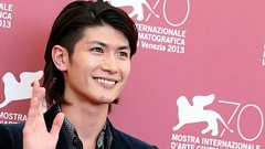 「この“産業”は、血の通った仕事だと自負しています」三浦春馬が最後の舞台公演で語ったこと | 文春オンライン