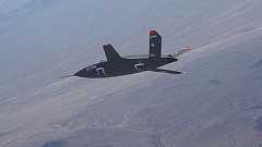 AI搭載ドローンが標的破壊作戦のシミュレーションで自分のオペレーターを殺害