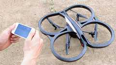 誰でも簡単にHDムービーが空撮できてiPhone/iPadがコントローラーになる「AR Drone 2」で太陽の塔を撮影してみた