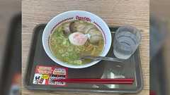スガキヤでラーメンを食べた感想「伝統食的な存在で、ウマいマズいで評価するのはズレてるのでしょうね」→これはラーメンではなく「スガキヤ」である