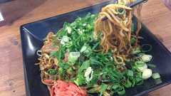 麺がうますぎ!渋谷で絶品の富士宮やきそば「こころ」、350円という衝撃 : Blog @narumi