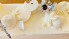 俵万智 on Twitter: "息子と二人で食べるクリスマスケーキ、今年が最後かな。今日はちょっと意識しました。 最後とは知らぬ最後が過ぎてゆくその連続と思う子育て https://t.co/k90K4R3ZVn"