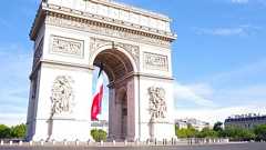 え、ウソでしょ?気温40℃を超える猛暑のパリで「エアコンが使えない」理由が“パリすぎて”ドン引きした