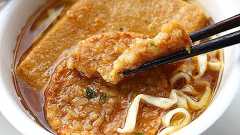 カップ麺に歌舞伎揚を入れるとすごい