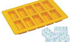 レゴの形の氷を作る「LEGO Ice Cube Tray」