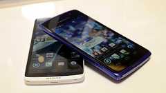 VAIO(株)「VAIOは作ってない、助言しただけ。日本通信のスマホと報道して」→テレ東「VAIOのスマホ」 : SIerブログ