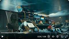 「Appleに失望」新iPad Proの動画炎上 楽器やカメラをプレス機で破壊