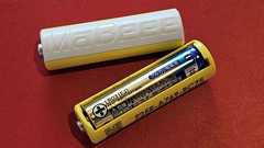 リモコンが見守り機器に変身 「電池」を入れ替えるだけ