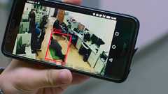 Microsoft Researchら、リアルタイムで異常事象を検出し要約ビデオを作成するAIベースのホームセキュリティ・システムを開発。学校や店内、交差点などで活用