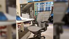 ハーマンミラーのショールームで「1日10時間くらい座っていられる椅子がほしい」と言ったら目からウロコな返しをされた