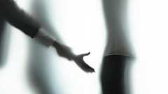 チカン多発地域!ある看板をつけたらチカンが発生しなくなった、そのコトバとは??