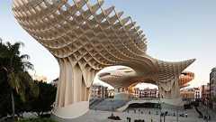 世界最大の木造建築物がついに完成「メトロポール・パラソル」…スペイン・セビリア:らばQ