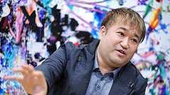 東浩紀「緊急事態に人間を家畜のように監視する生権力が各国でまかり通っている」 | AERA DIGITAL(アエラデジタル)