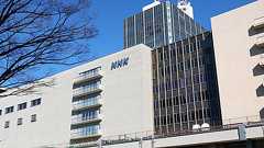 《警視庁記者クラブが騒然》日テレの男性記者と女性記者がカラオケBOXで行為に及び、NHK記者が動画撮影 動画が拡散するも、女性記者は「泥酔していて記憶がない」 (1/1)| 女性セブンプラス