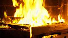 まきが燃え続けるだけの人気番組「暖炉」が日本の「Netflix」でも配信中 まきクラスタ「うおおおおお!」 | ねとらぼ