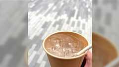 ずっとココナッツをかち割って飲みたいと思っていたが「きっと失望する」と言われ続け、万博で初めて飲んだら本当に違って笑った→我々の飲んでいるココナッツミルクはどこから…!?