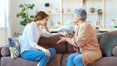 こうして親子の間にどんどん溝ができていく…いたって普通の家庭で愛着の問題を抱える子が育つ深刻な理由 ほめられても、無条件の愛情は感じられなかった…