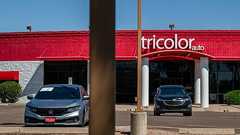 JPモルガンCEO、信用市場に警鐘-「1匹のゴキブリ見たら他にも」