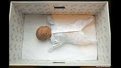 フィンランドの乳児死亡率が世界一低いのは段ボールで赤ん坊を育てているから - GIGAZINE