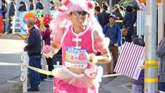 プリキュアのコスプレでマラソンに参加する理由とは 「なんでもできる! なんでもなれる!」を体現 - ねとらぼ