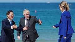 韓国がG7〝集合写真〟改ざんで謝罪! 南ア大統領を消去し「菅首相を隅っこに…」 | 東スポWEB