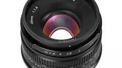 開放F1.4が1万円台前半で買えるとは! コンパクトな大口径標準レンズ「7Artisans 35mm F1.4 II APS-C」 | CAPA CAMERA WEB