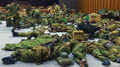 災害で駆けつけた自衛官が、毛布もなくザコ寝する画像…これでいいのか? | 日刊SPA!