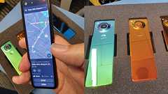 Androidの父、とんでもない縦長端末を披露! - すまほん!!